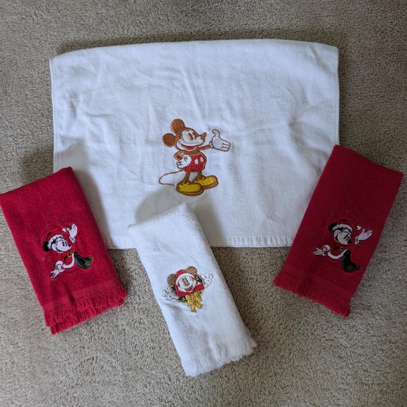 Disney Other - Mickey and Minnie Mouse towels